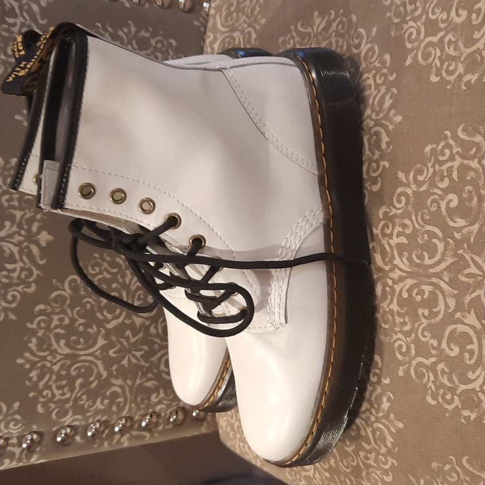New Dr Martens Zavala combat boots - Picture 4 of 9